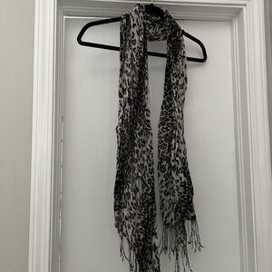 Black and white leopard scarf